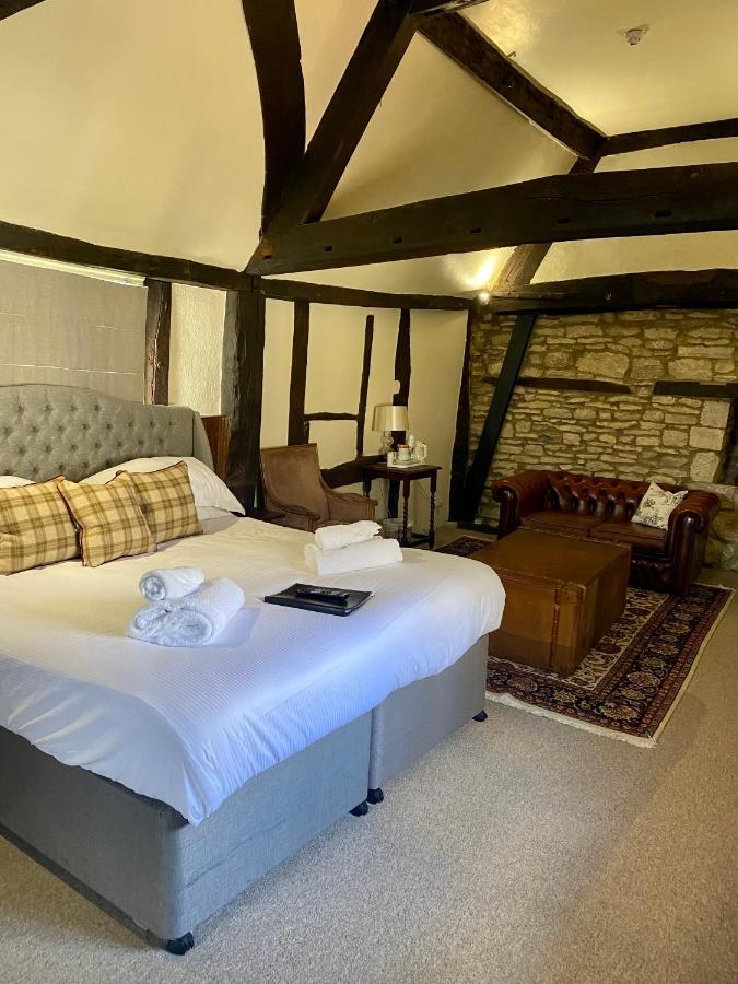 The Golden Pheasant Hotel Burford Exterior foto